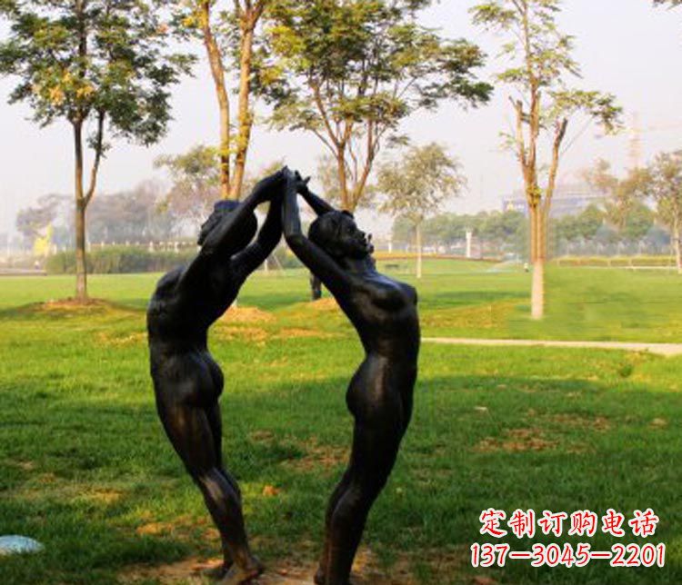 南通情侣之恋——让爱永不褪色的铜雕