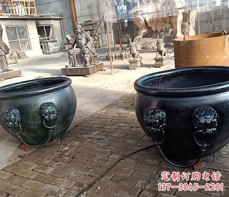 南通铜雕制的水缸摆件
