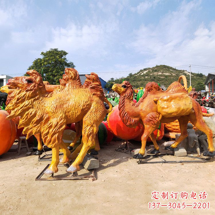 南通玻璃钢彩绘仿真骆驼雕塑艺术之美的完美呈现
