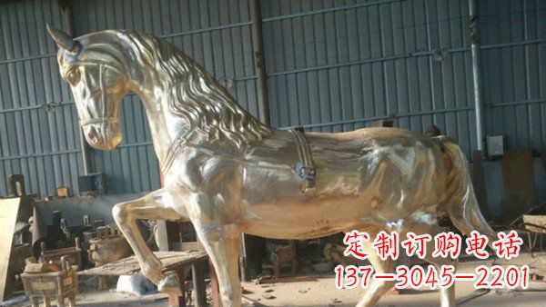 南通玻璃钢仿铜动物雕塑——给马公园带来活力