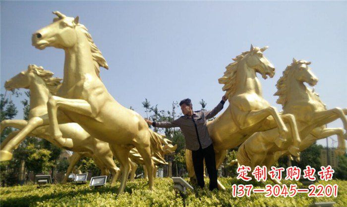 南通高雅而古典的玻璃钢马雕塑