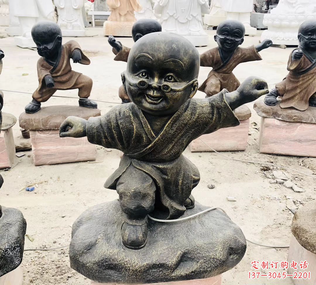 南通玻璃钢仿铜小和尚雕塑公园景观人物雕塑
