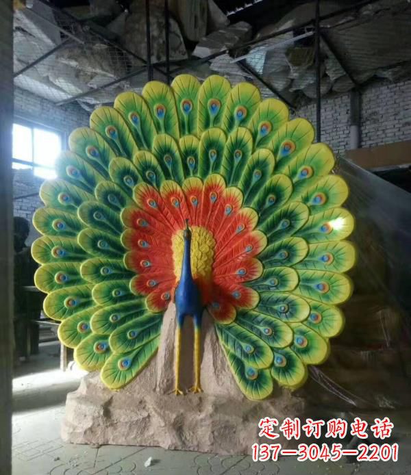 南通玻璃钢制作的孔雀雕塑