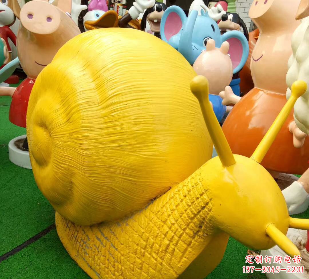 南通玻璃钢制蜗牛雕塑——精致美观的公园景观