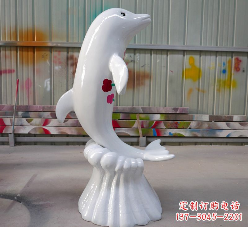 南通海豚的魅力玻璃钢海豚雕塑