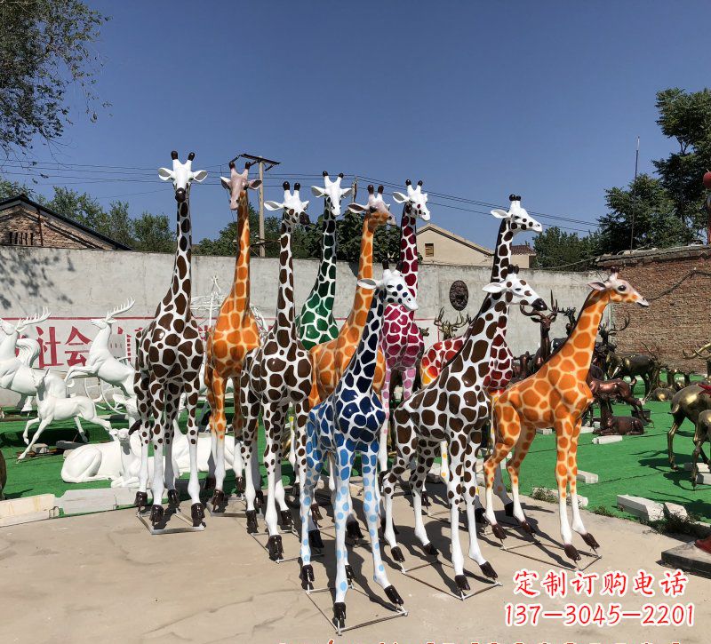 南通长颈鹿雕塑优雅的艺术品