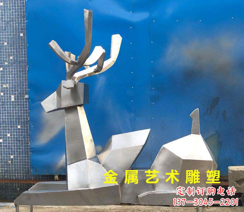 南通不锈钢别墅几何鹿雕塑——别出心裁的艺术灵感