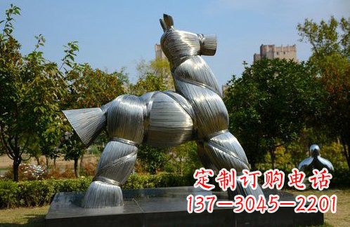 南通不锈钢草扎马雕塑艺术精彩绽放
