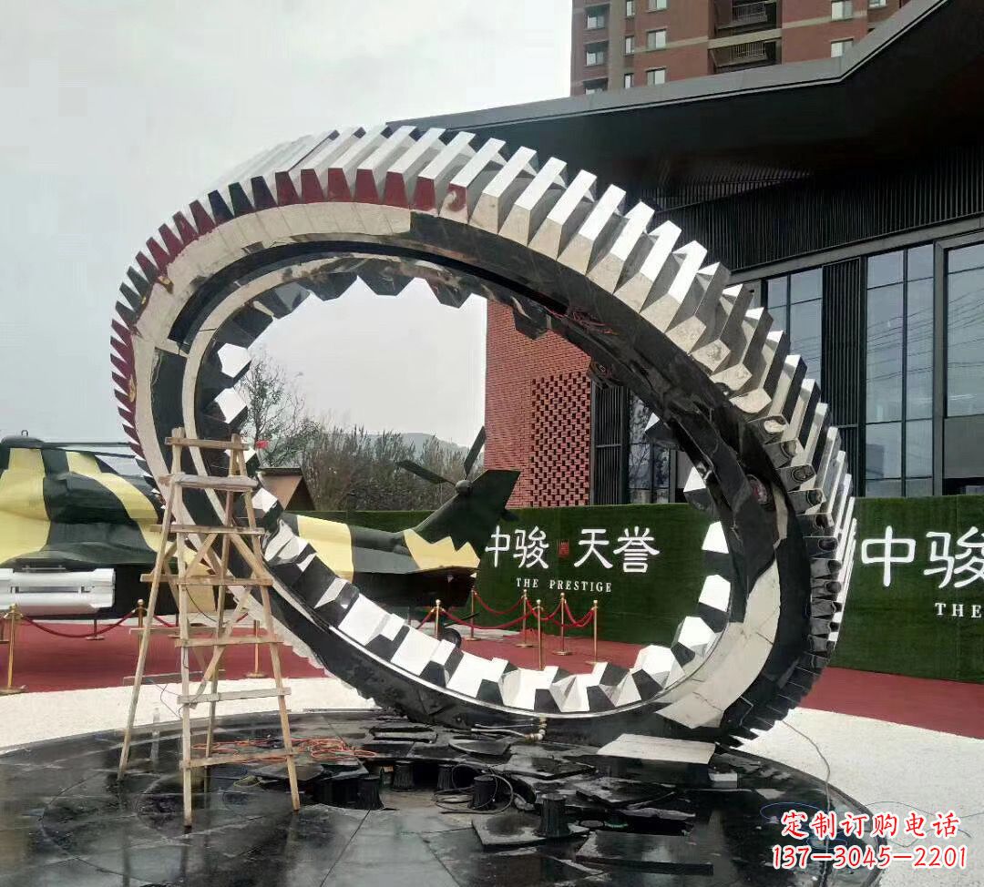 南通不锈钢齿轮雕塑以科技艺术的形式演绎动力