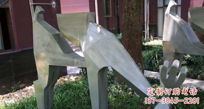 南通不锈钢抽象吃草的几何梅花鹿动物雕塑