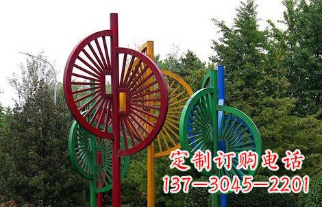 南通不锈钢风车雕塑——动态美的艺术结晶