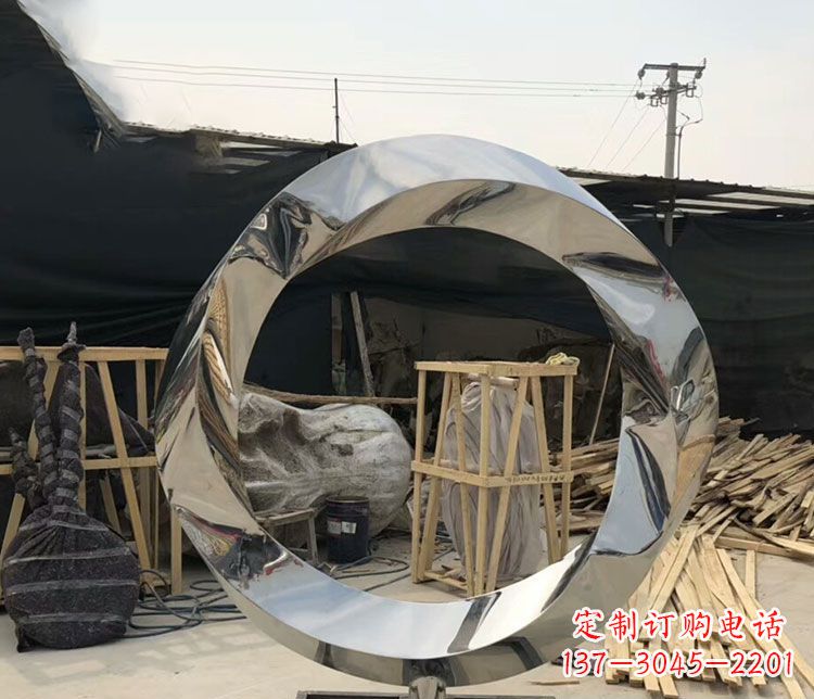 南通不锈钢抽象镜面圆环雕塑1