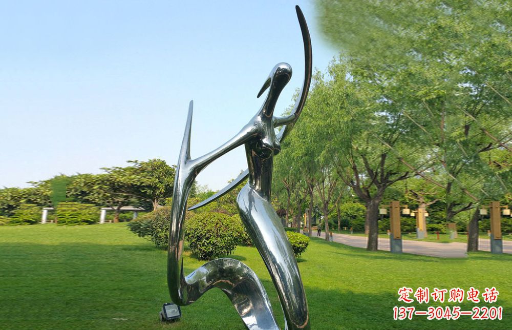 南通不锈钢美女雕塑给公园注入活力
