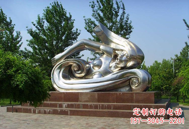 南通浪漫游泳不锈钢女孩雕塑