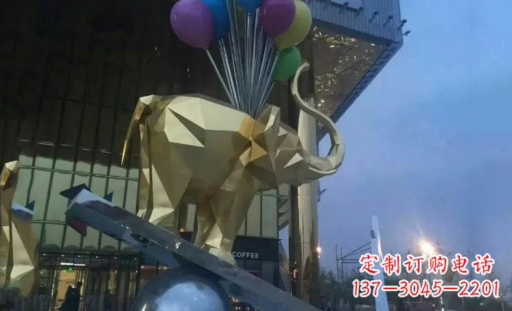 南通大象踩高跷——点缀城市景观