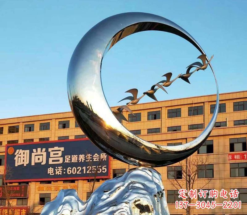 南通不锈钢大雁雕塑象征着生机勃勃的美丽