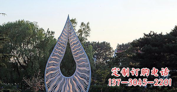 南通水滴雕塑给公园带来流动的美
