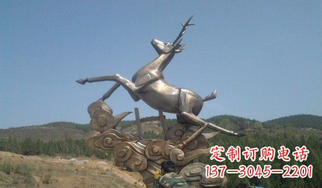 南通不锈钢动物雕塑——飞奔的鹿