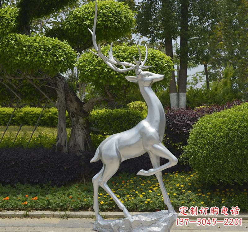 南通不锈钢梅花鹿雕塑艺术与自然的完美结合