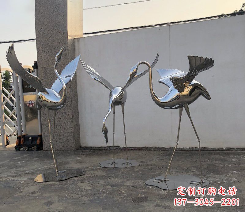 南通不锈钢锻造的丹顶鹤雕塑