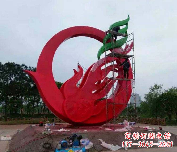 南通不锈钢凤凰雕塑精美而又神秘