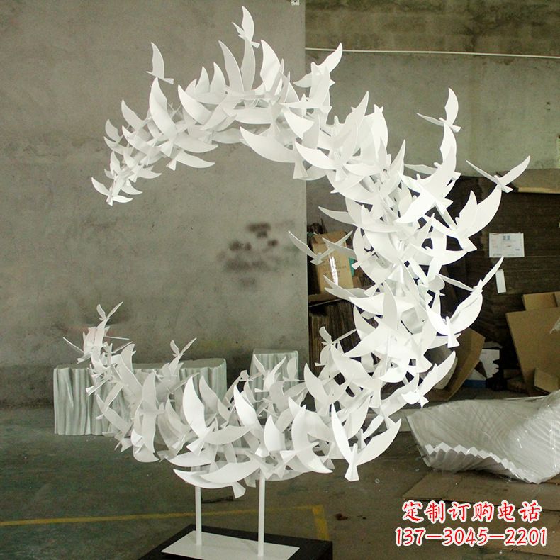 南通不锈钢鸽子翱翔的象征