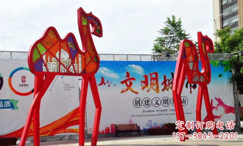 南通不锈钢骆驼雕塑——精美的艺术之作