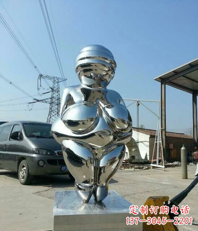 南通女性之美不锈钢公园的女人雕塑