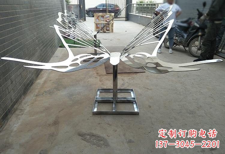 南通非凡之美不锈钢公园的蝴蝶雕塑