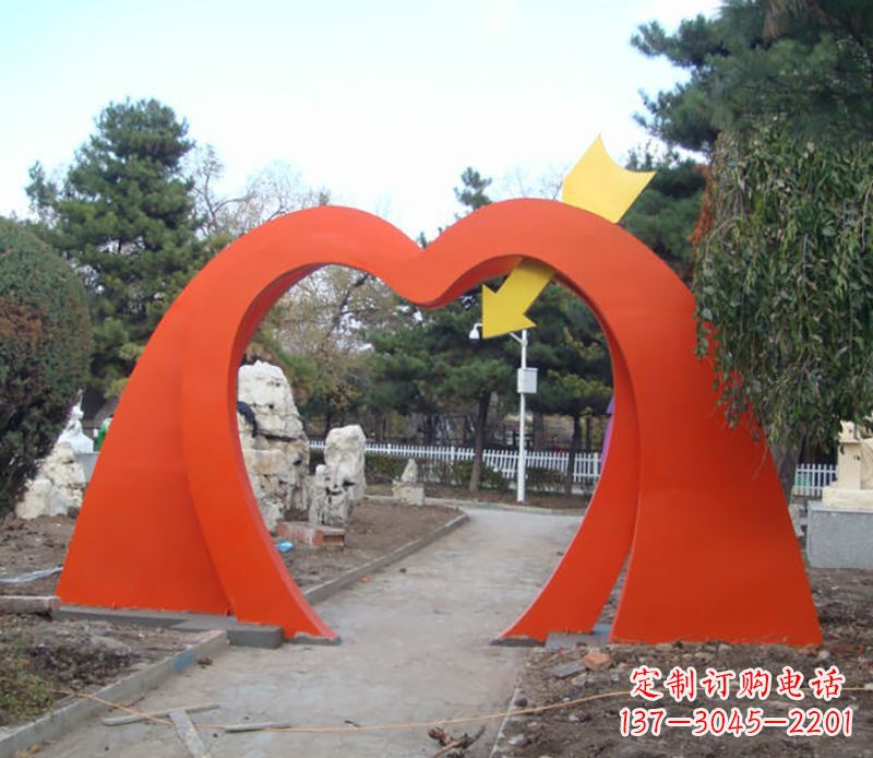 南通不锈钢拱门雕塑给空间增添灵动之美