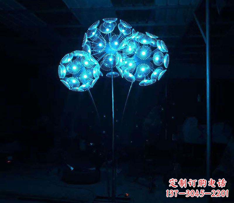 南通不锈钢蒲公英雕塑——象征着美丽的自由