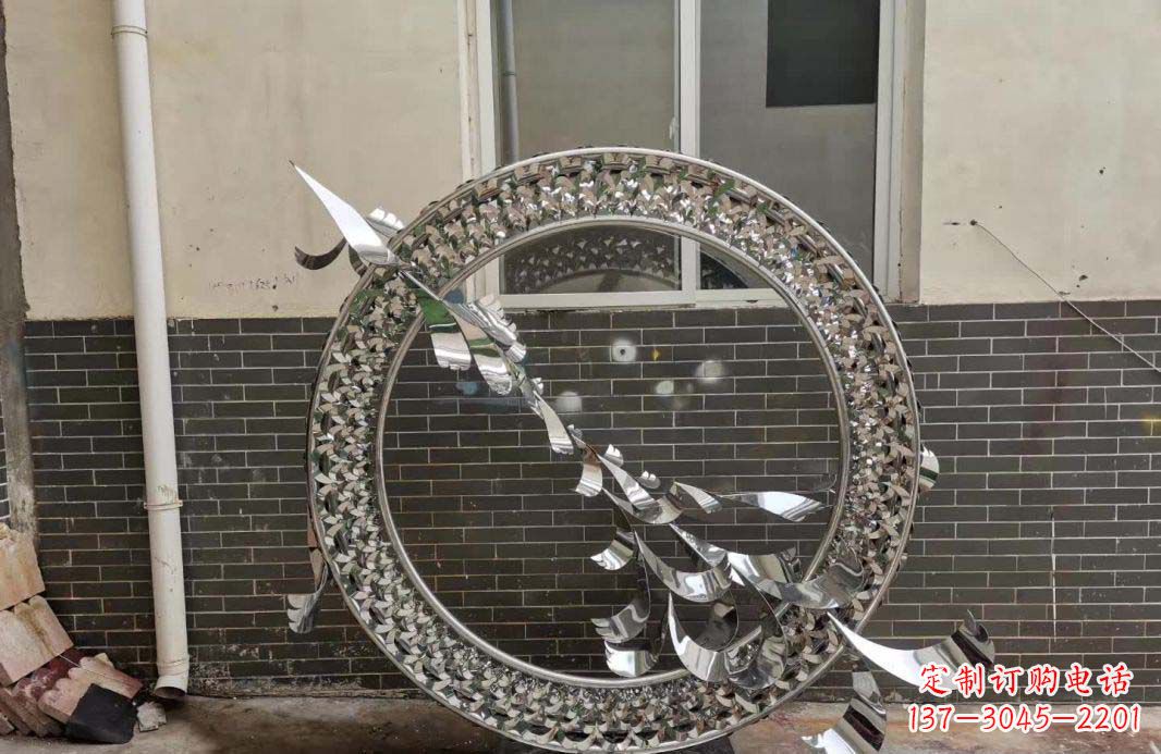 南通“不锈钢广场飞鸽圆环雕塑”精美的艺术品