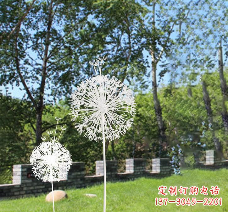 南通不锈钢广场上的蒲公英雕塑