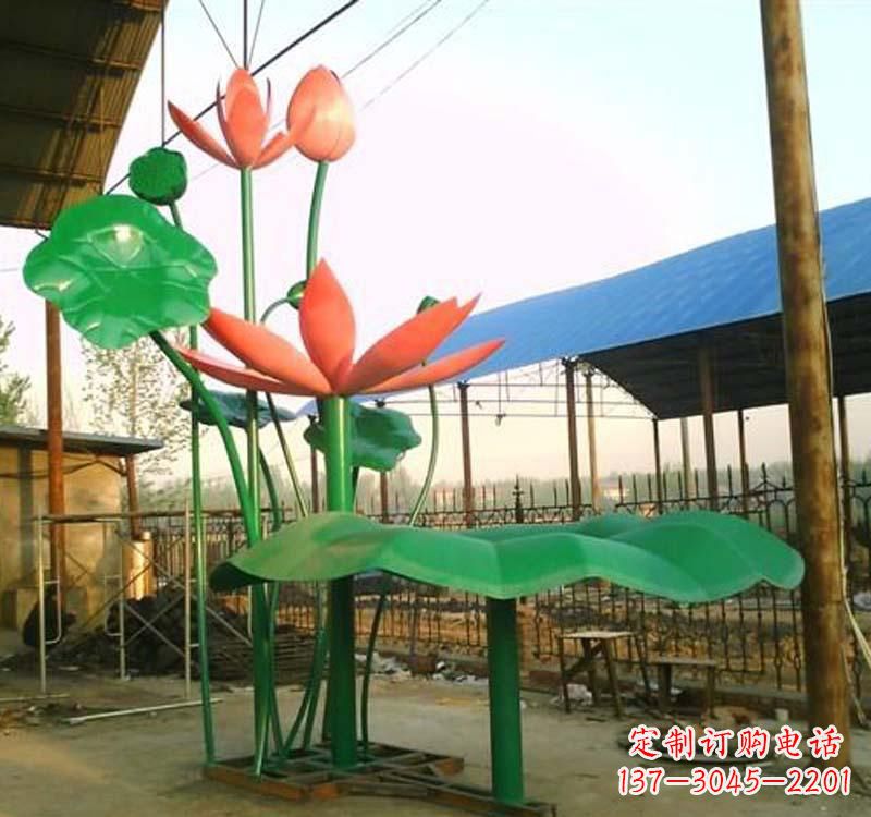 南通不锈钢荷花雕塑汲取自然之美