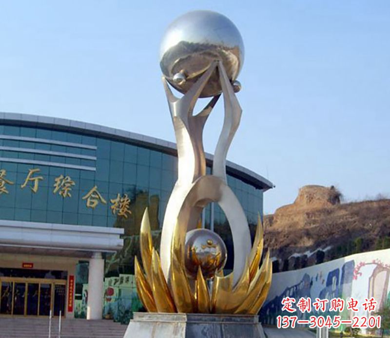 南通不锈钢荷叶托球雕塑艺术之美
