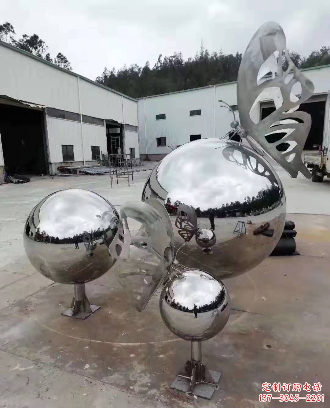 南通不锈钢蝴蝶雕塑美丽而迷人