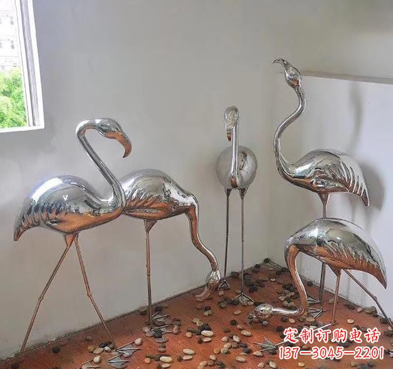 南通不锈钢火烈鸟象征勇气与活力