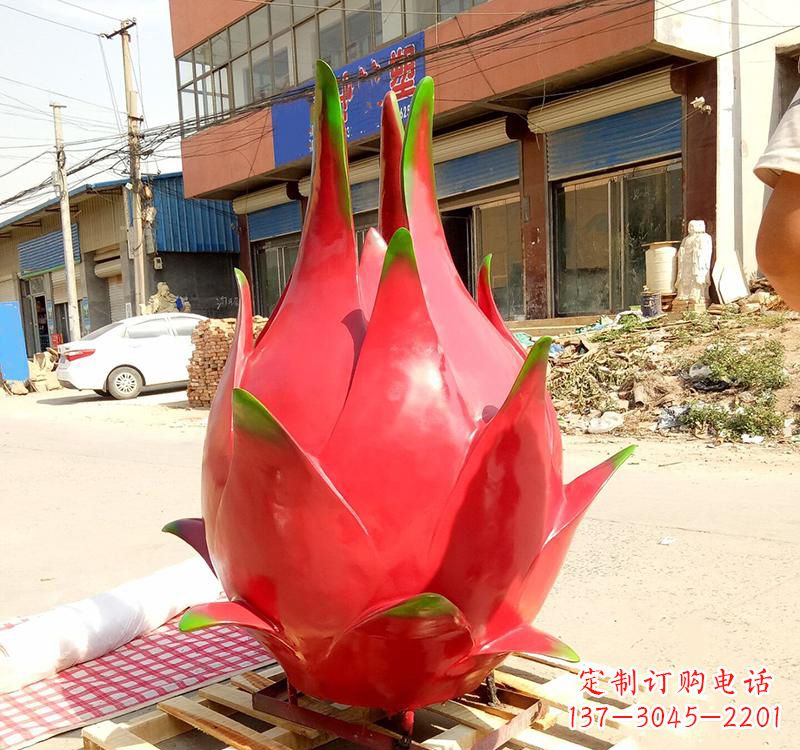 南通精美不锈钢火龙果雕塑