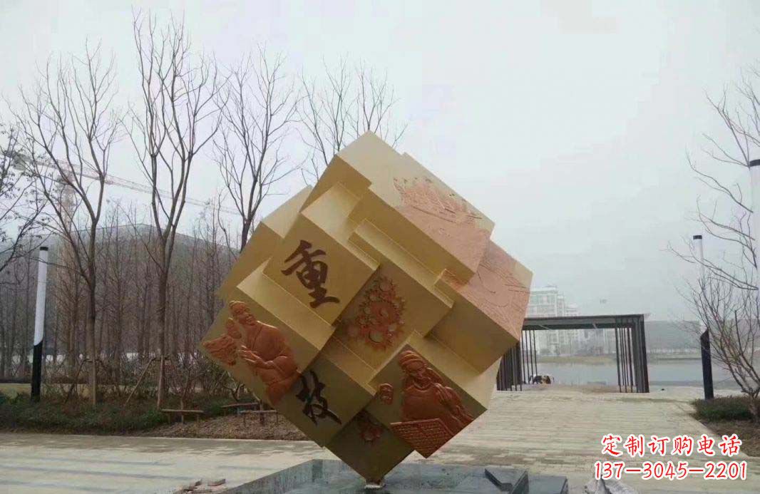南通不锈钢魔方雕塑给景观增添丰富多彩