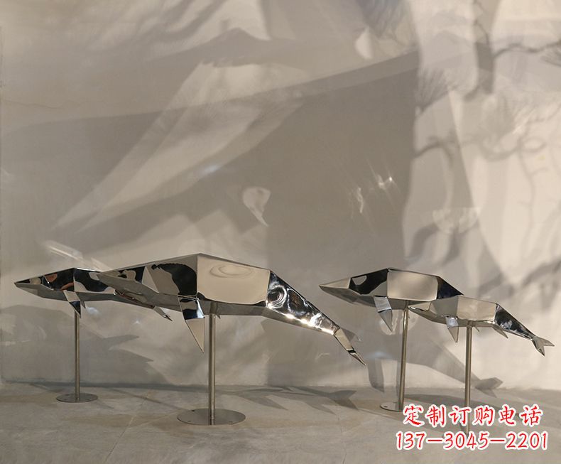 南通不锈钢海豚雕塑——精致的艺术形式