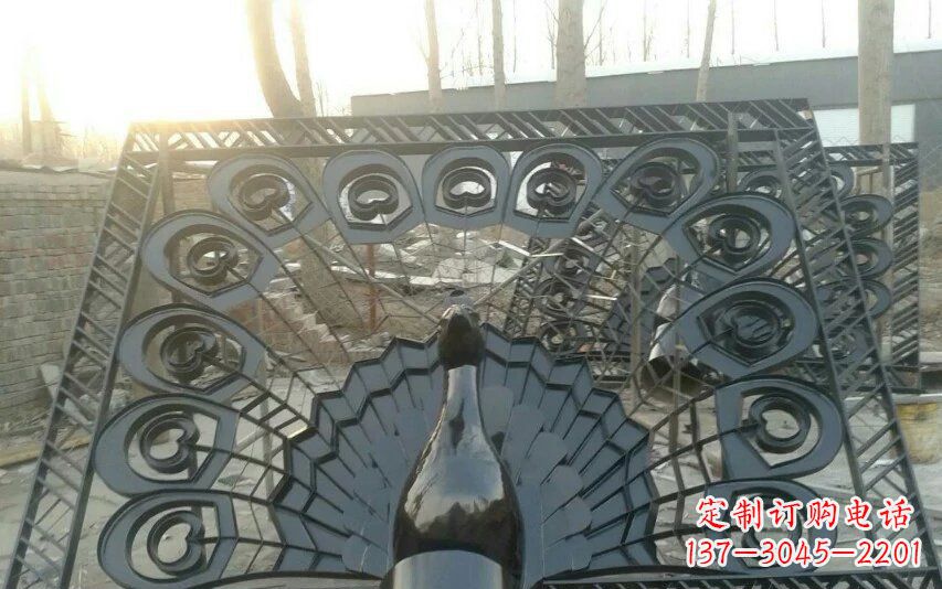 南通不锈钢孔雀开屏景观雕塑