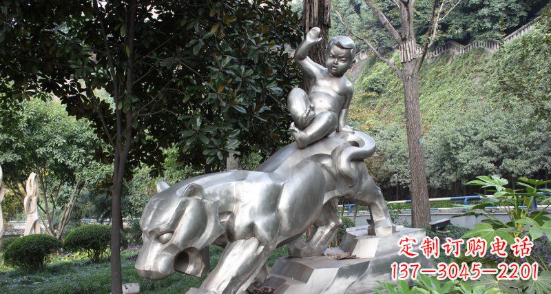 南通不锈钢老虎雕塑美丽而又可爱