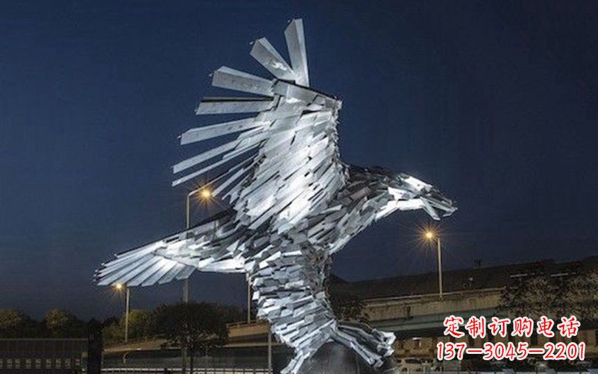 南通金色老鹰展翅飞翔——不锈钢老鹰抓球广场景观雕塑