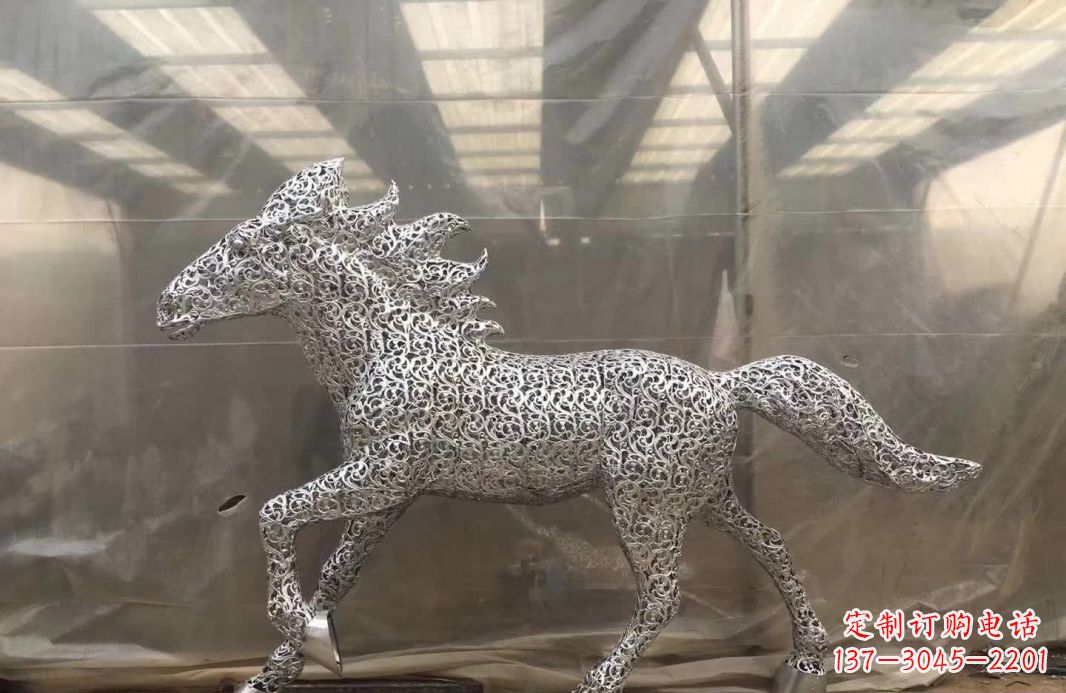 南通不锈钢马雕塑精致而又令人惊叹