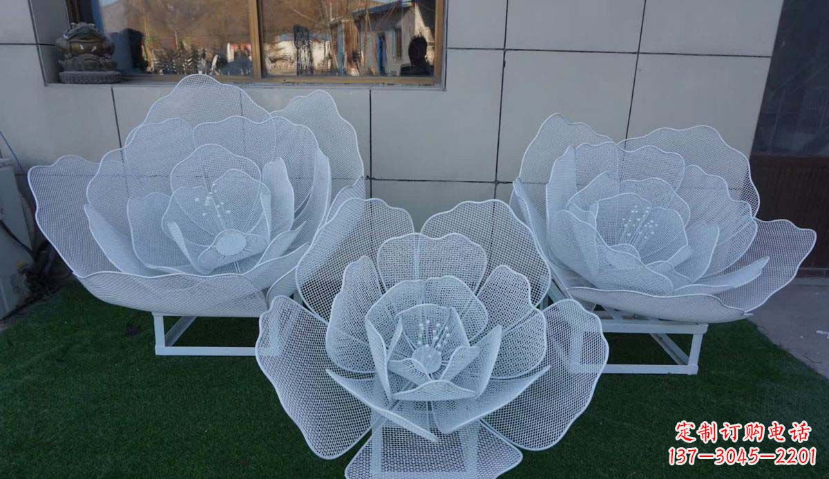南通不锈钢荷花雕塑一种精美而经久不衰的艺术品
