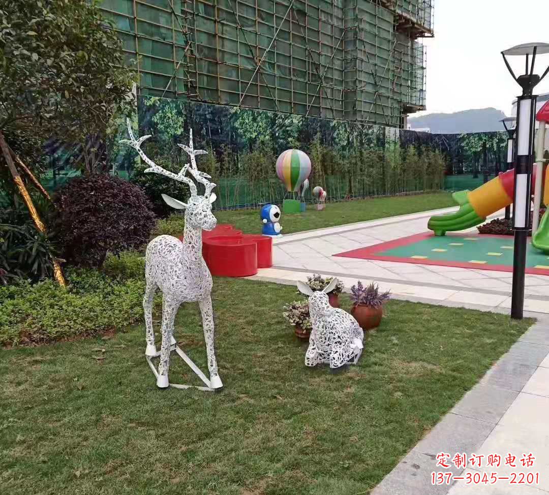 南通不锈钢梅花鹿雕塑点亮公园景观