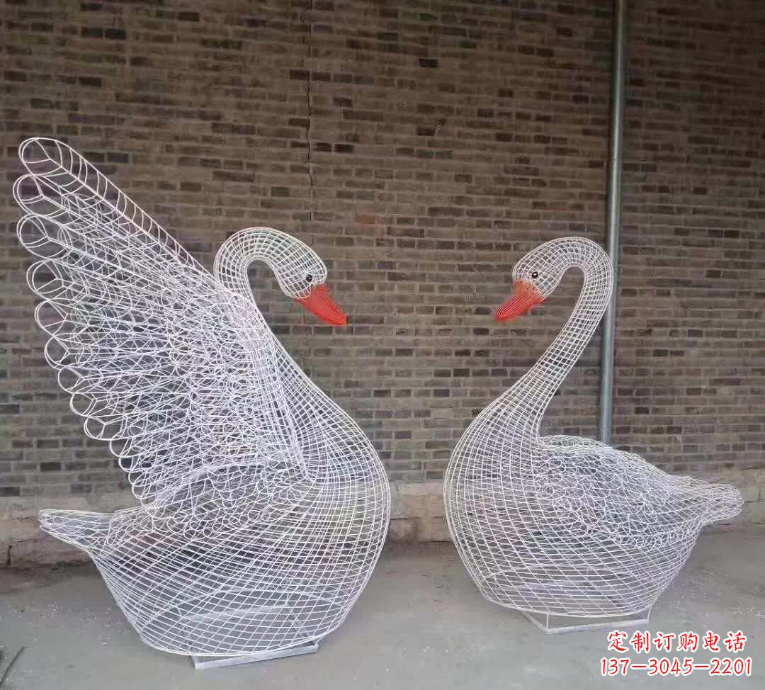 南通不锈钢镂空天鹅雕塑——美丽动人