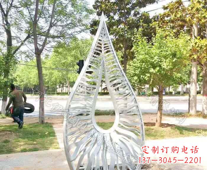 南通精致不锈钢水滴雕塑