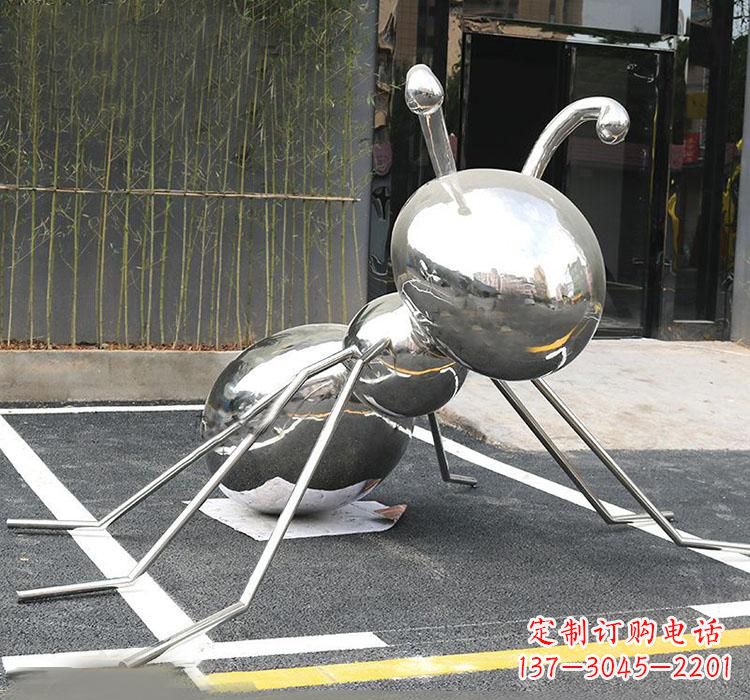 南通不锈钢蚂蚁雕塑象征着勤劳与坚毅