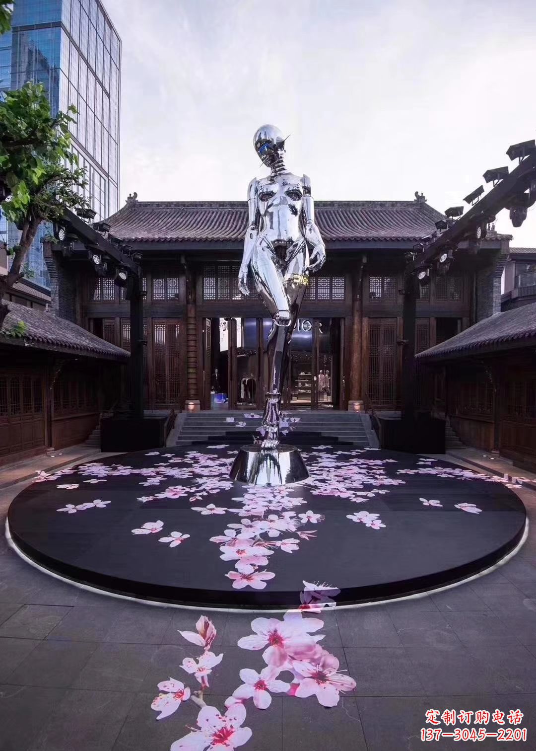 南通美女雕塑点亮城市之美